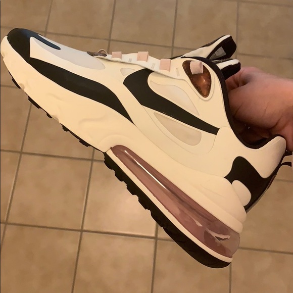 Nike Women’s Air Max 270 React Shoes Sneakers - Picture 4 of 5